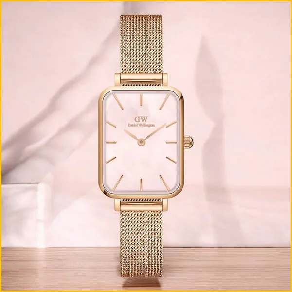 Đồng Hồ Nữ Daniel Wellington Quadro Pressed Melrose 20x26mm DW00100510 Màu Vàng Hồng
