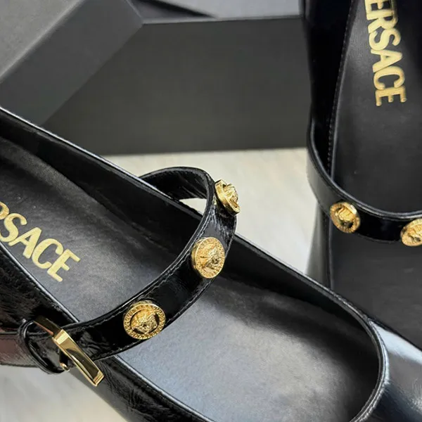 Giày Bệt Nữ Versace Metallic-Buckle Flat Retro Black Patent 1020751 1A10080 1B00V Màu Đen Size 35