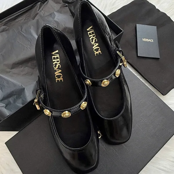 Giày Bệt Nữ Versace Metallic-Buckle Flat Retro Black Patent 1020751 1A10080 1B00V Màu Đen Size 35