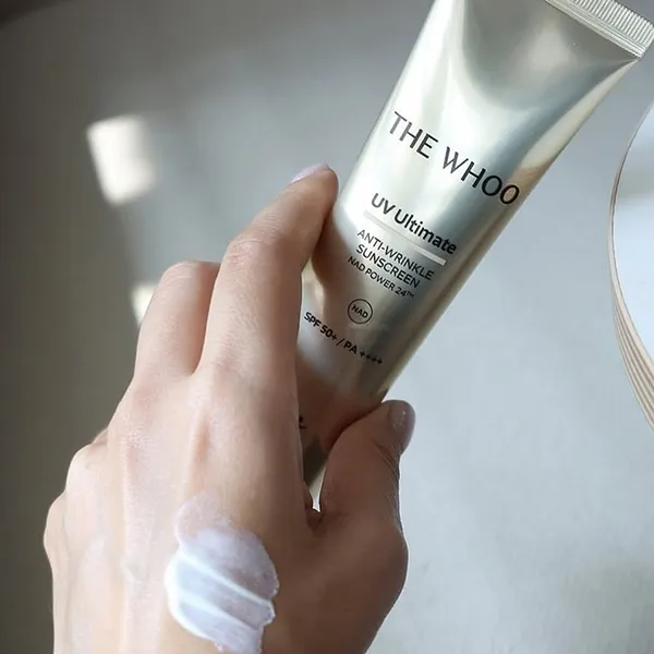 Kem Chống Nắng Cải Thiện Nếp Nhăn The Whoo Gongjinhyang UV Ultimate Anti-Wrinkle Sun SPF50+ Pa++++ 50ml