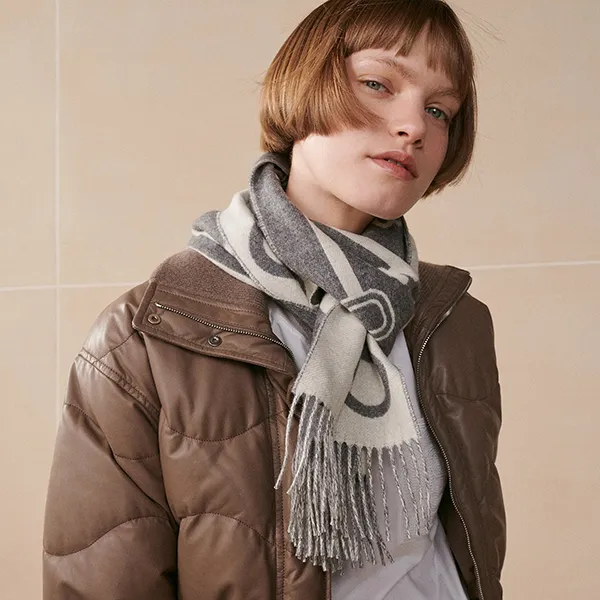 Khăn Choàng Nữ Hermès Casaque Porte-Clefs Flanelle / Ivoire Màu Xám