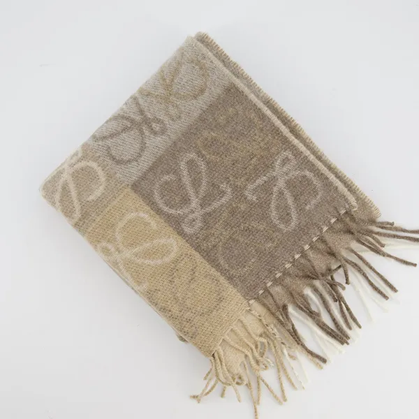 Khăn Quàng Cổ Loewe Beige Patch Work Cashmere Scarf With Tassel Detail Màu Be Nâu