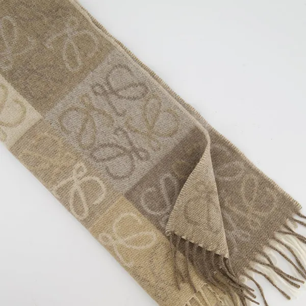 Khăn Quàng Cổ Loewe Beige Patch Work Cashmere Scarf With Tassel Detail Màu Be Nâu