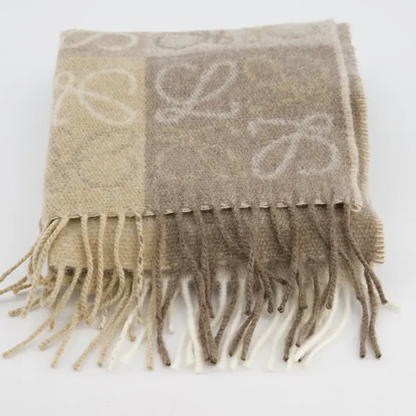 Khăn Quàng Cổ Loewe Beige Patch Work Cashmere Scarf With Tassel Detail Màu Be Nâu