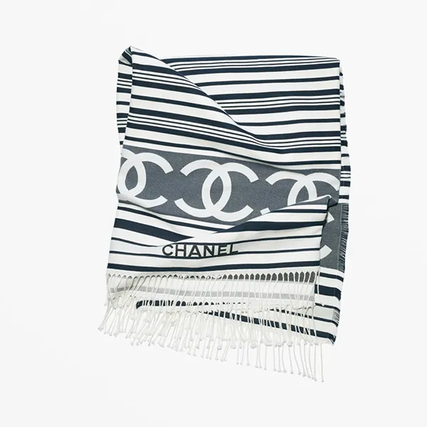 Khăn Quàng Cổ Nữ Chanel Beach Towel Cotton White & Dark Navy Blue AAB614-B22903-U5814 Màu Xanh Trắng