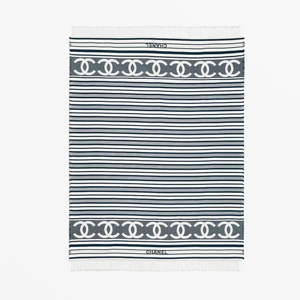 Khăn Quàng Cổ Nữ Chanel Beach Towel Cotton White & Dark Navy Blue AAB614-B22903-U5814 Màu Xanh Trắng