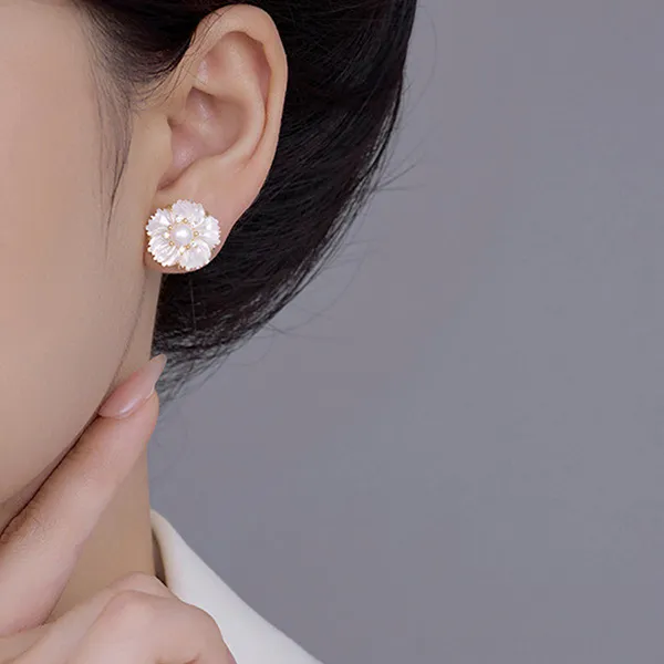 Khuyên Tai Nữ Jessica Pearl Apricot Blossom JE50 Màu Trắng