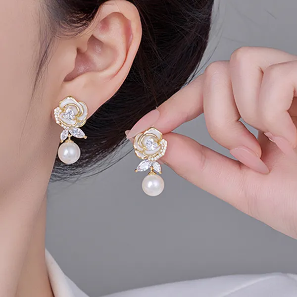 Khuyên Tai Nữ Jessica Pearl Graceful Rose JE56 Màu Vàng
