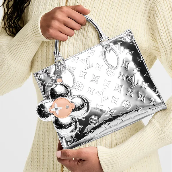 Móc Khóa Louis Vuitton LV Vivienne Head Monogram Mirror Keychain M03280 Màu Bạc