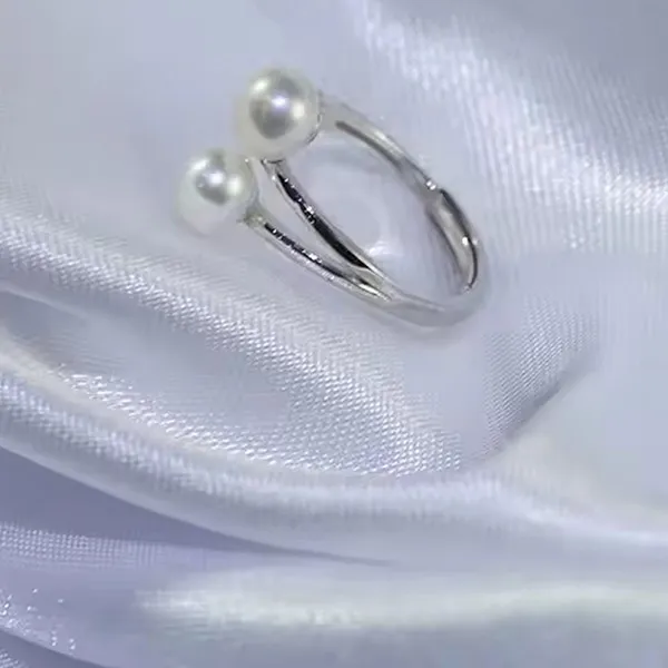 Nhẫn Nữ Jessica Pearl Endless Loop JR12 Màu Bạc