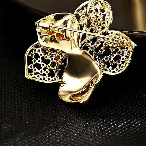 Pin Cài Áo Meri Purple Narcissus BR896 Màu Tím