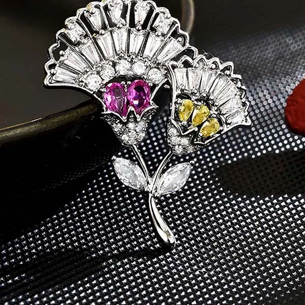 Pin Cài Áo Nữ Meri Sparkling Celosia BR899 Màu Bạc