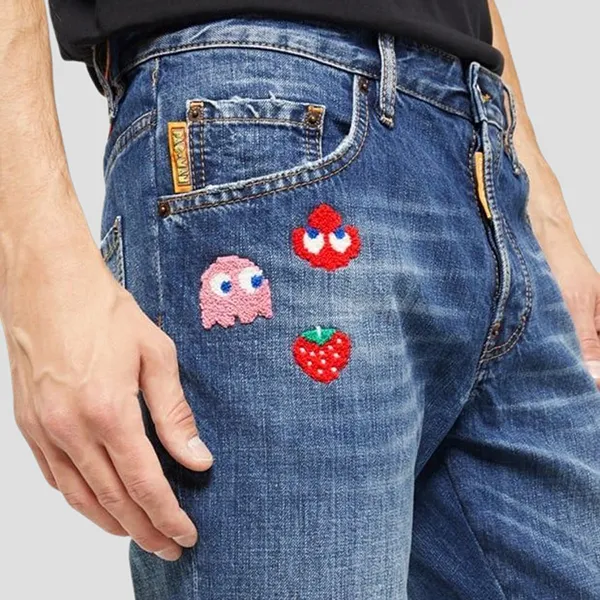 Quần Jean Nam Dsquared2 Blue Denim With Pacman Logo Embroidered S71LB1330 S30309 470 Màu Xanh Denim Size 44