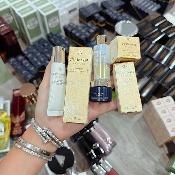 Set Chăm Sóc Da Clé De Peau (Emulsion 12ml + The Serum 7ml + Kem Đêm Intensive Fortifying Cream 5ml) 3 Món