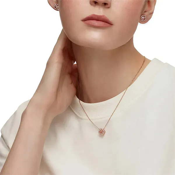 Set Dây Chuyền + Khuyên Tai Nữ Swarovski Sparkling Clover Dance Set Pink Rose Gold Tone Plated Màu Vàng Hồng