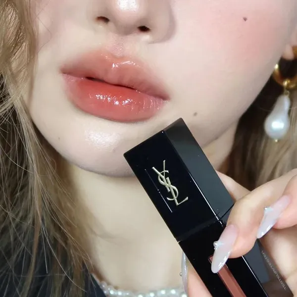 Son Bóng Yves Saint Laurent YSL The Inks Vinyl Cream Lip 610 Nude Champion Màu Cam Nude