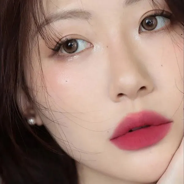 Son Kem Chanel Rouge Lip Allure Liquid Velvet 242 Saisissante Màu Hồng Gỗ