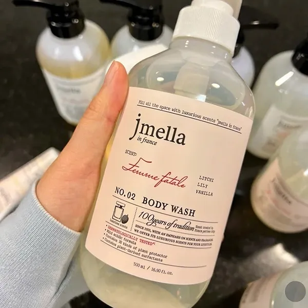 Sữa Tắm Hỗ Trợ Cấp Ẩm Và Làm Mịn Da Jmella In France No.02 Femme Fatale Body Wash 500ml