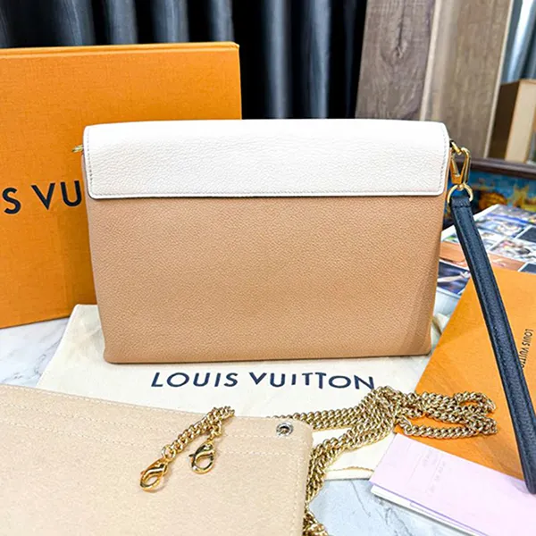 Túi Đeo Chéo Nữ Louis Vuitton LV My Lockme Pochette Tan Màu Trắng Nâu