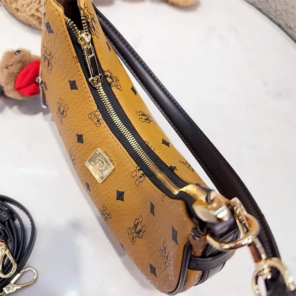 Túi Đeo Vai Nữ Guoo Bear GU1162-43730 Màu Nâu Kaki