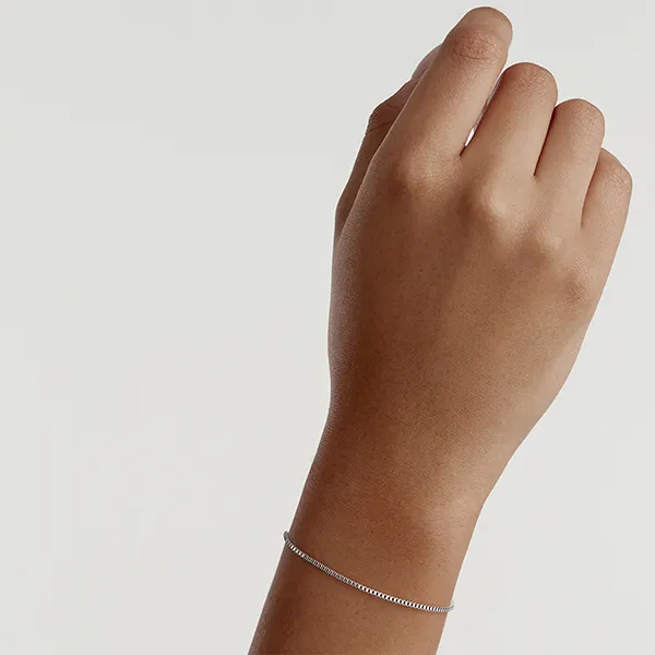 Vòng Đeo Tay Daniel Wellington Elan Box Chain Bracelet S DW00400549 Màu Bạc