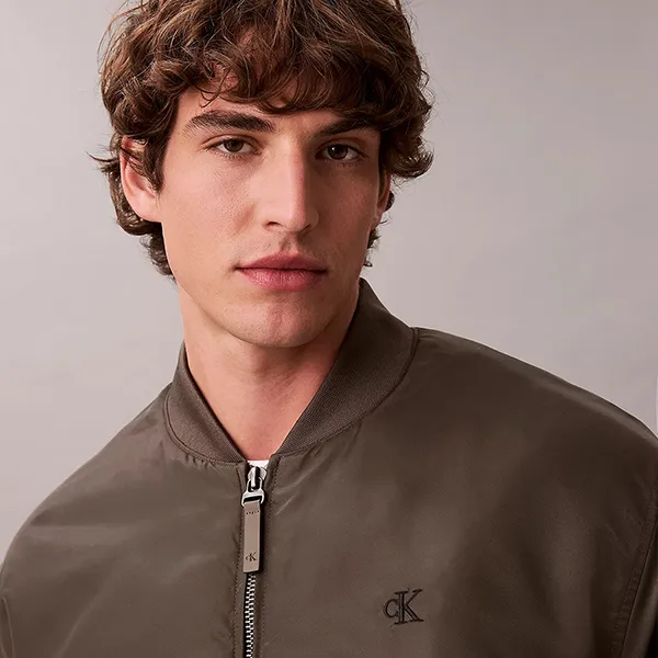 Áo Khoác Nam Calvin Klein CK Nylon Bomber Jacket 4RC526G - 021 Màu Nâu Size XS