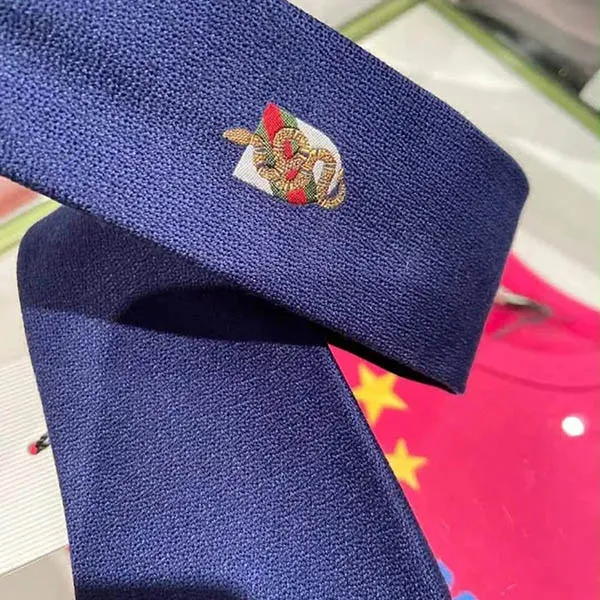 Cà Vạt Nam Gucci Men's Silk GG Necktie Màu Xanh