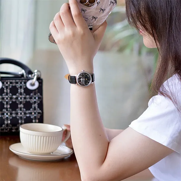 Đồng Hồ Nữ Carnival Quartz 8193L2-VT-DD-D (8193L2) Màu Đen