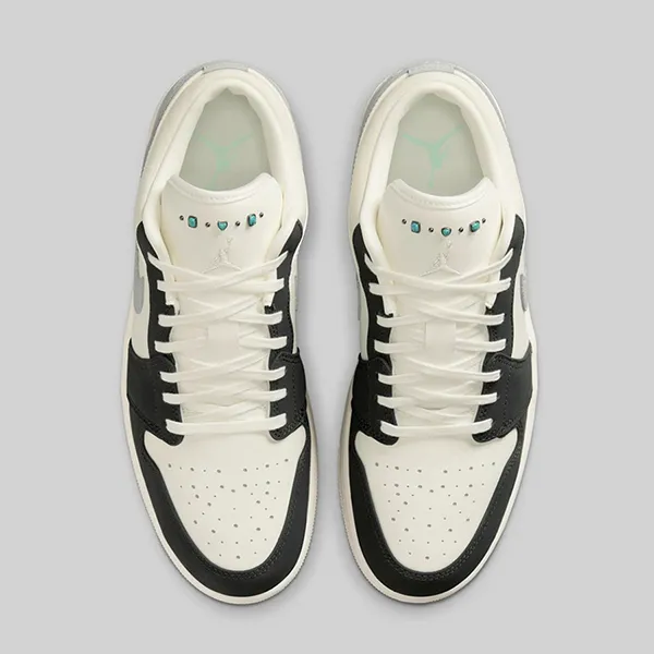 Giày Thể Thao Nam Nike Air Jordan 1 Low Sail Light Smoke Grey IO2242-101 Màu Trắng Đen Size 40