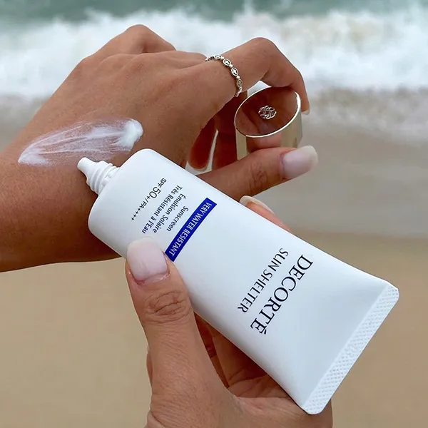 Kem Chống Nắng Decorté Sun Shelter Very Water Resistant SPF50+/PA++++, 32ml