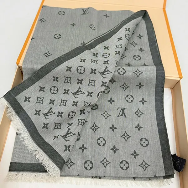 Khăn Quàng Cổ Unisex Louis Vuitton LV M79737 All About Monogram Stole Màu Xám