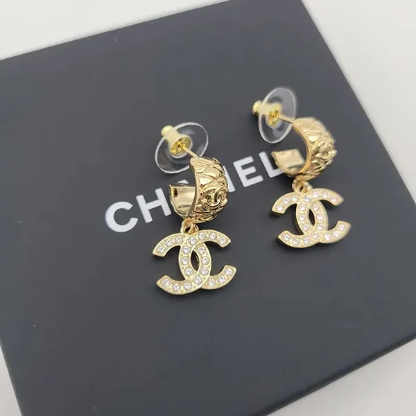 Khuyên Tai Nữ Chanel 25C Quilted Gold Drop Earrings With CC Logo Màu Vàng Gold