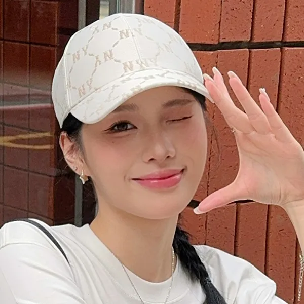 Mũ MLB Big B Dia Monogram Jacquard Structured Ball Cap 3ACPM044N-50CRD Màu Trắng Họa Tiết