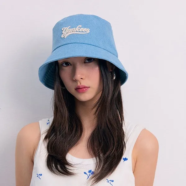 Mũ MLB Culsive Lettering Denim Yankees Bucket Hat 3AHTVD14N-50BLL Màu Xanh Nhạt Size 57
