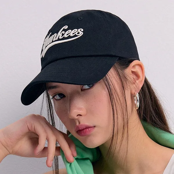 Mũ MLB Culsive Lettering Unstructured Ball Cap New York Yankees 3ACPVL34N-50BKS Màu Đen