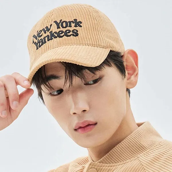 Mũ MLB Varsity Corduroy Cursive Ball Cap NY Yankess 3ACPWC236-50BGS Màu Be