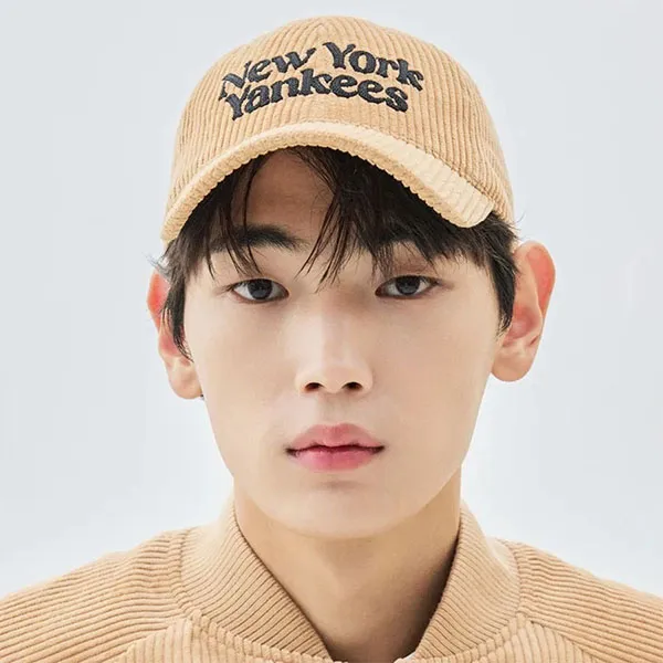 Mũ MLB Varsity Corduroy Cursive Ball Cap NY Yankess 3ACPWC236-50BGS Màu Be