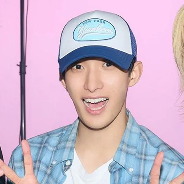 Mũ MLB Varsity Wappen Mesh Cap 3AMCV0243-50NYS Màu Xanh Trắng