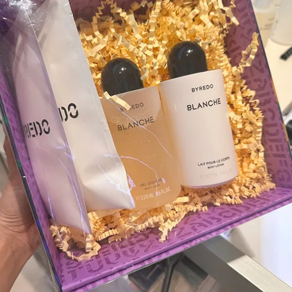 Set Sữa Tắm Byredo Blanche Body Gel Douche Wash 225ml + Dưỡng Thể Lotion Body 225ml