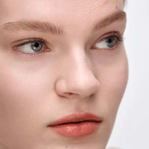 Son Prada Light Glowing Lipcolor Màu U019 Brown Cam Đất Nude