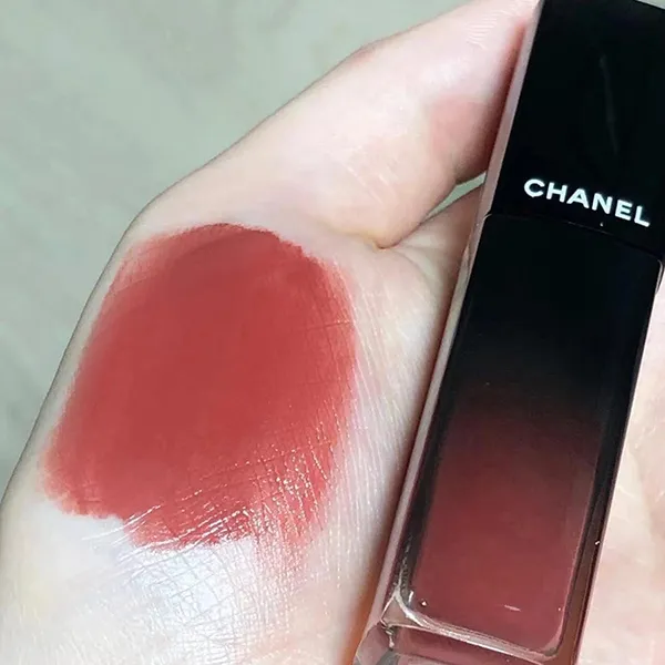 Son Kem Chanel Rouge Allure Laque Ultrawear Shine Liquid Lip Màu 83 Beige Secret Nâu Đỏ Đất