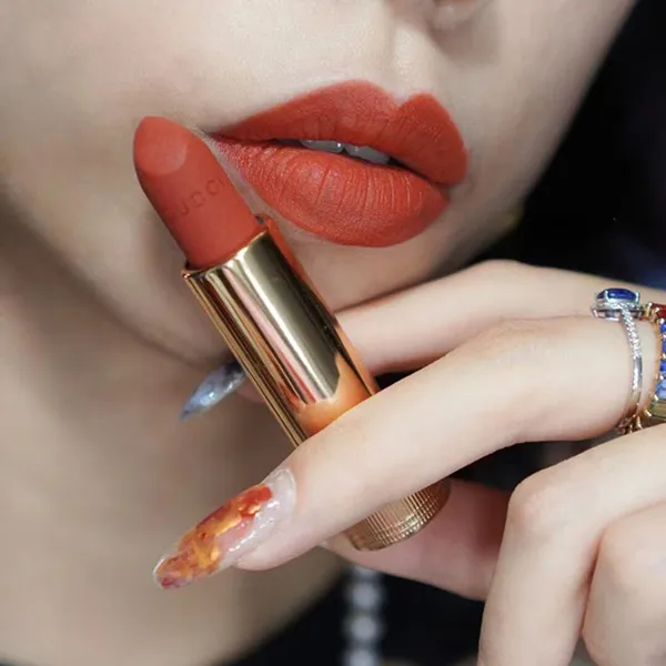 Son Lì Gucci Rouge À Lèvres Mat 312 Màu Cam Cháy