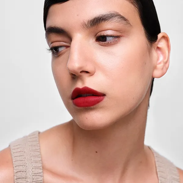 Son Lì Prada Monochrome Soft Matte Màu R129 Lacca Đỏ Thuần