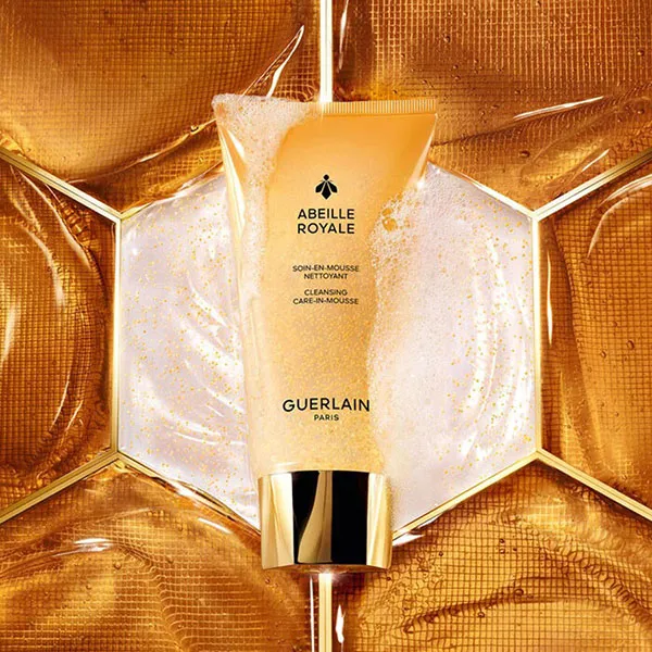 Sữa Rửa Mặt Hỗ Trợ Làm Sạch Và Dưỡng Ẩm Guerlain Abeille Royale Cleansing Care In Mousse Cleanser 175ml