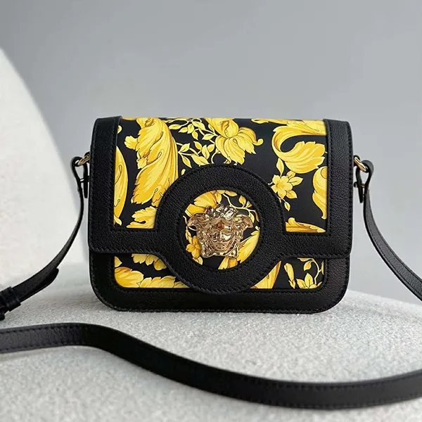 Túi Đeo Chéo Nữ Versace Printer Calf Leather Màu Đen/Vàng