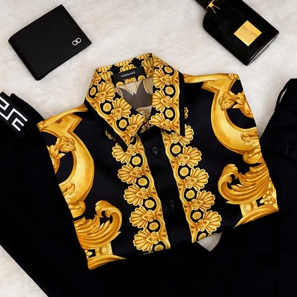 Áo Sơ Mi Cộc Tay Nam Versace Short Sleeve In Black/Gold With Baroque Logo Printed 1010103 1A11900 5B000 Màu Vàng Đen Size 44