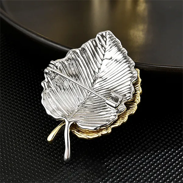 Cài Áo Nữ Meri Autumn Leaf BR948 Màu Vàng - Bạc