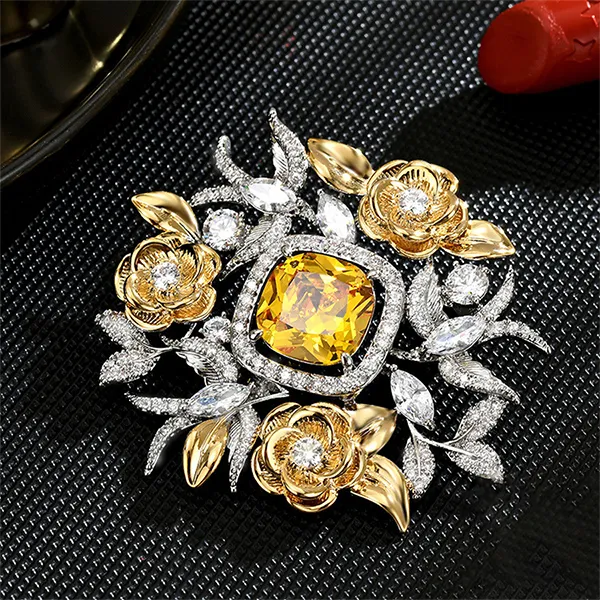 Cài Áo Nữ Meri Sunshine Canary BR947 Màu Vàng - Bạc