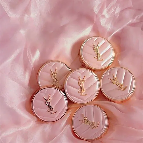 Cushion Yves Saint Laurent YSL Glow Pact Limited Tone B10 Trắng Sáng ( Vỏ Da Hồng) 12g