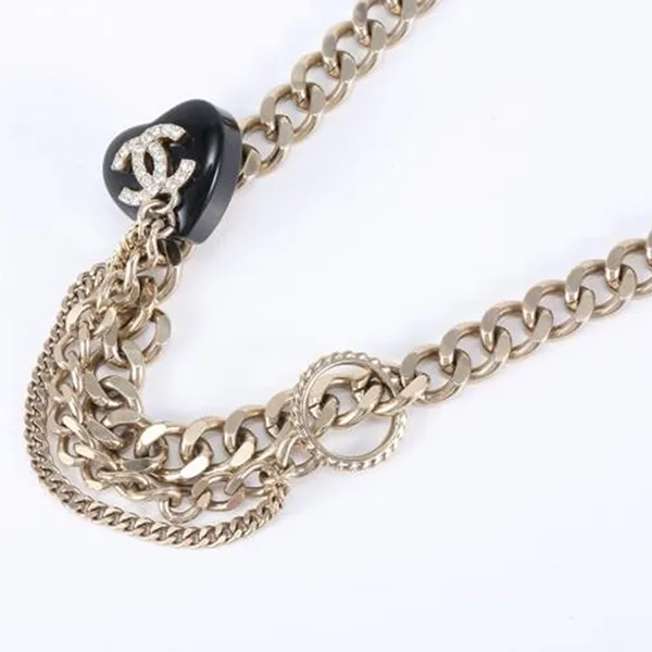 Dây Chuyền Nữ Chanel 22B Black Heart Choker Necklace Màu Bạc/Đen